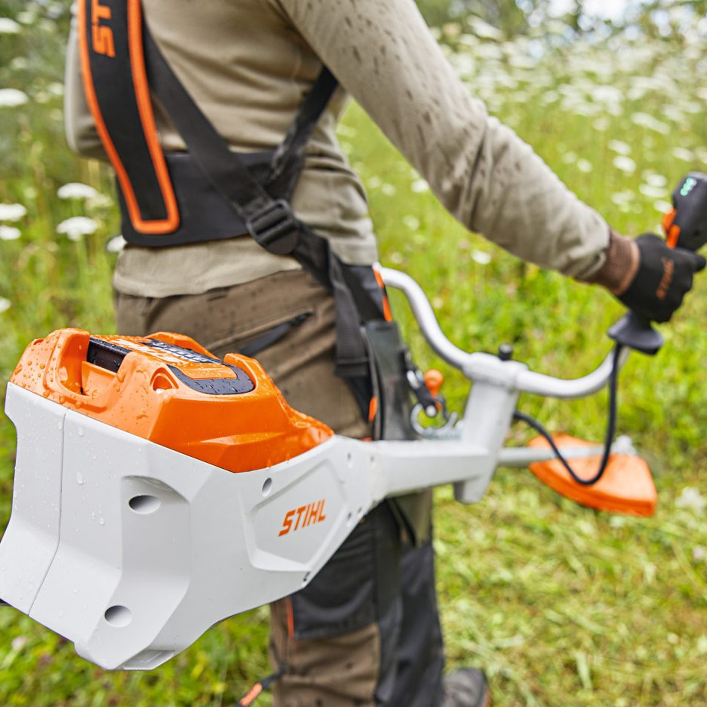 Roçadeira a bateria FSA 135 - Imagem 2